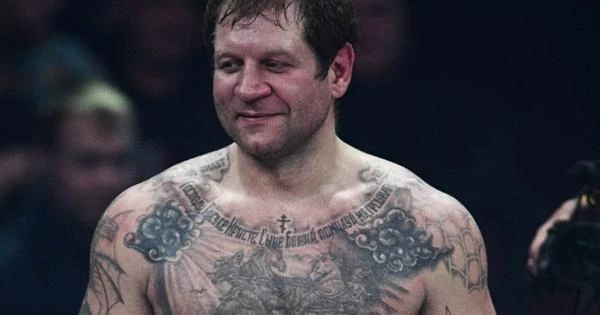Александр Емельяненко подпишет контракт на новый бой Александр Емельяненко подпишет контракт на новый бой