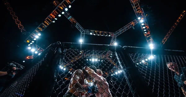 Боец MMA «задушил» соперника до потери сознания