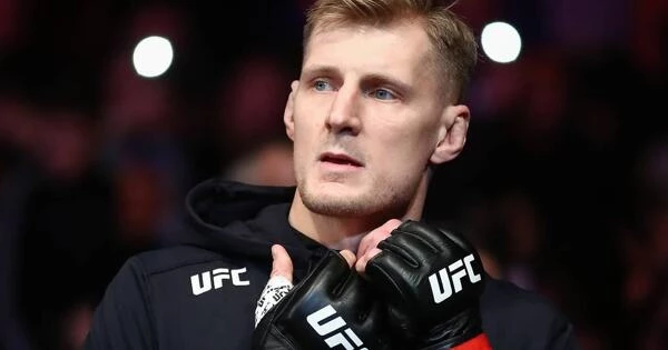 Боец UFC Александр Волков заразился коронавирусом Боец UFC Александр Волков заразился коронавирусом