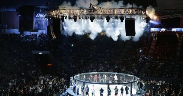 Бойца MMA обвинили в убийстве врача из-за спора о вакцинации Бойца MMA обвинили в убийстве врача из-за спора о вакцинации