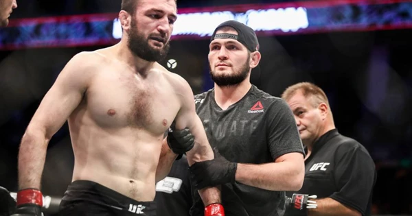 Брат Нурмагомедова одержал победу на турнире UFC 260 Брат Нурмагомедова одержал победу на турнире UFC 260