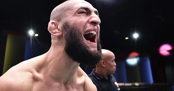 Чимаев вернулся в UFC после ковида Чимаев вернулся в UFC после ковида