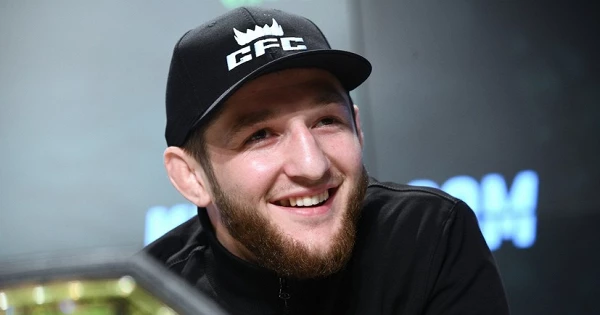 Дебютный бой Уланбекова в UFC перенесён