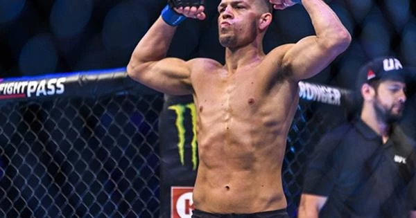 Экс-чемпион UFC Петтис проиграл первый бой в PFL Экс-чемпион UFC Петтис проиграл первый бой в PFL
