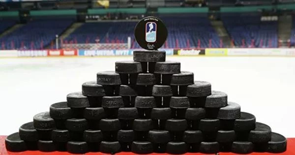 IIHF одобрила музыку Чайковского для замены гимна России IIHF одобрила музыку Чайковского для замены гимна России