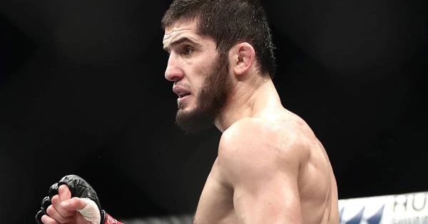 Махачев одержал победу в главном бою турнира UFC Махачев одержал победу в главном бою турнира UFC