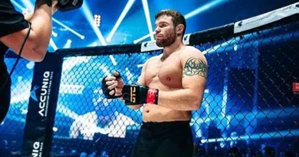 Малыхин отказался драться с Исмаиловым