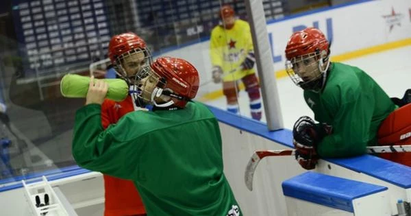 Массовая драка хоккеистов произошла в Старом Осколе