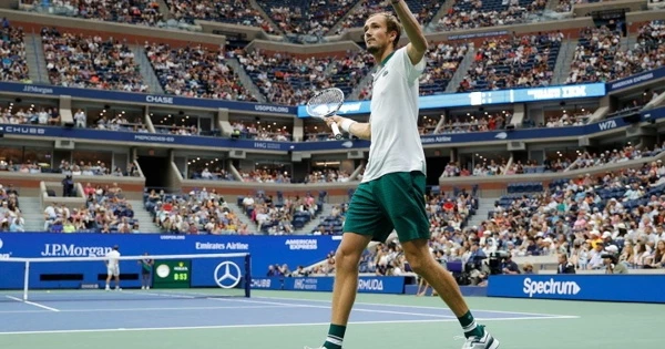 Медведев обыграл Эванса и вышел в четвертьфинал US Open Медведев обыграл Эванса и вышел в четвертьфинал US Open