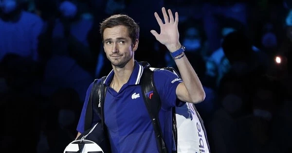 Медведев обыграл Синнера на Итоговом турнире ATP Медведев обыграл Синнера на Итоговом турнире ATP