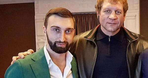 Менеджера Александра Емельяненко обвинили в изнасиловании Менеджера Александра Емельяненко обвинили в изнасиловании