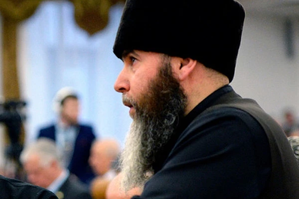 Муфтий поддержал обругавшего Макрона Нурмагомедова Муфтий поддержал обругавшего Макрона Нурмагомедова