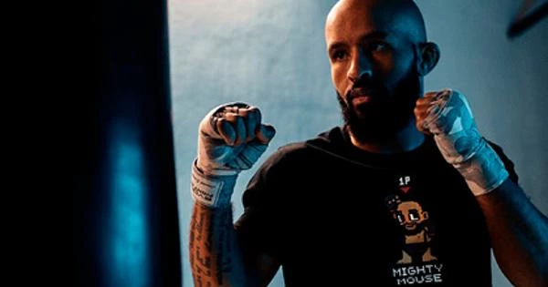 Назван лучший боец MMA вне UFC Назван лучший боец MMA вне UFC
