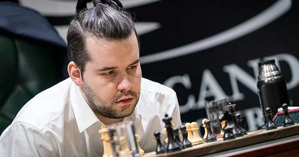 Непомнящий выиграл блиц-турнир памяти Смыслова Непомнящий выиграл блиц-турнир памяти Смыслова