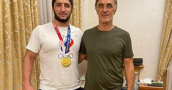 Олимпийский чемпион удалил информацию о миллионе долларов от депутата Олимпийский чемпион удалил информацию о миллионе долларов от депутата
