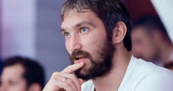 Овечкин признан первой звездой октября в НХЛ Овечкин признан первой звездой октября в НХЛ