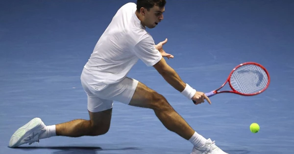 Россиянин Карацев вышел в полуфинал Australian Open Россиянин Карацев вышел в полуфинал Australian Open