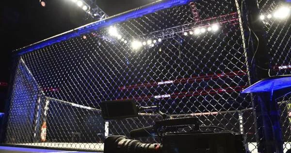 Российский боец Михайлов победил Мура на Bellator 269 в Москве Российский боец Михайлов победил Мура на Bellator 269 в Москве