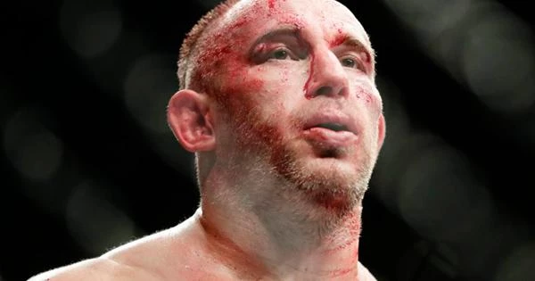 Российский боец Олейник проиграл поединок на турнире UFC Российский боец Олейник проиграл поединок на турнире UFC