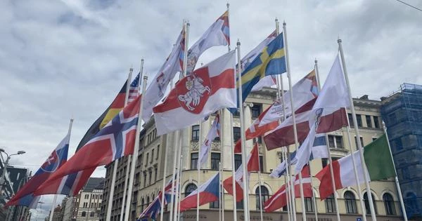 Рига объяснила скандал с российским флагом на ЧМ по хоккею Рига объяснила скандал с российским флагом на ЧМ по хоккею