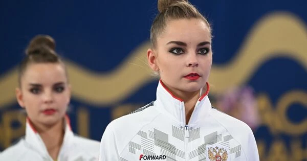 Сестры Аверины не сдержали слез из-за оценок на ЧМ Сестры Аверины не сдержали слез из-за оценок на ЧМ
