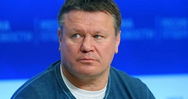 Тактаров рассказал о превращении США в «бомжатник» Тактаров рассказал о превращении США в «бомжатник»