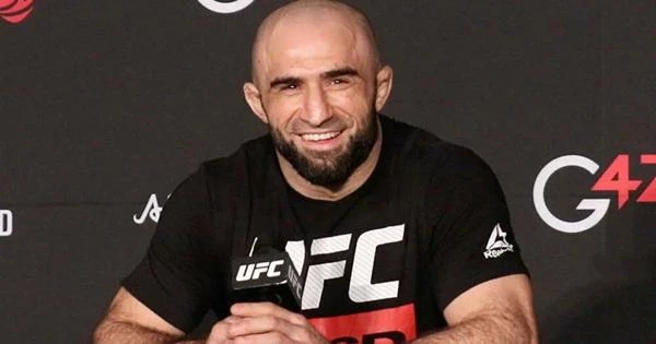 UFC расстался с россиянином Ахмедовым UFC расстался с россиянином Ахмедовым