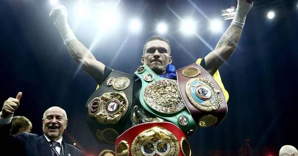 Усик завоевал титул чемпиона мира в тяжелом весе Усик завоевал титул чемпиона мира в тяжелом весе