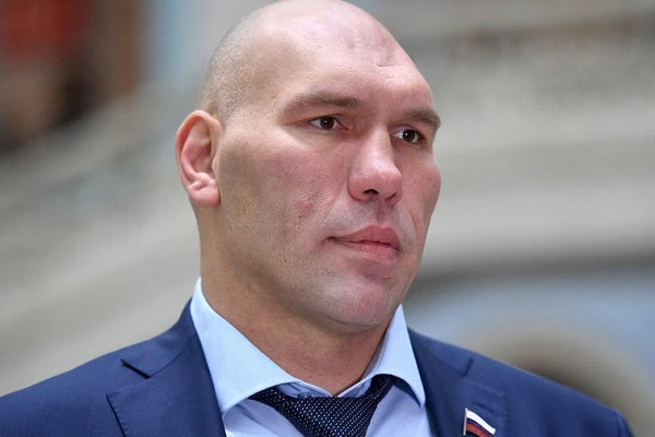 Валуев пожелал здоровья избитому Харитонову Валуев пожелал здоровья избитому Харитонову