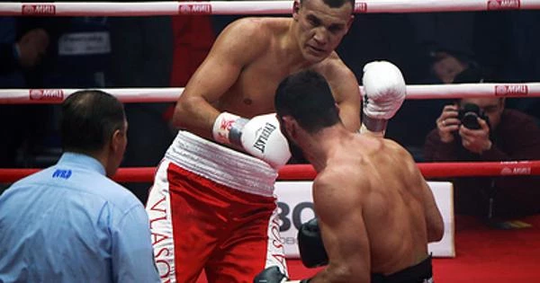 Власов проиграл Смиту в бою за титул чемпиона WBO Власов проиграл Смиту в бою за титул чемпиона WBO