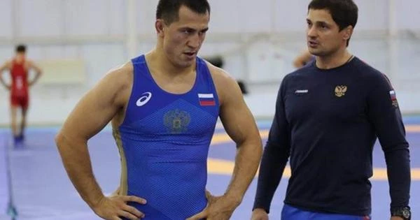 Власов стал трехкратным чемпионом мира по греко-римской борьбе Власов стал трехкратным чемпионом мира по греко-римской борьбе
