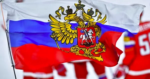 Власти Риги сняли флаг России на ЧМ по хоккею Власти Риги сняли флаг России на ЧМ по хоккею