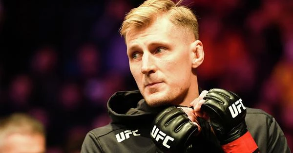 Волков подписал новый контракт с UFC Волков подписал новый контракт с UFC