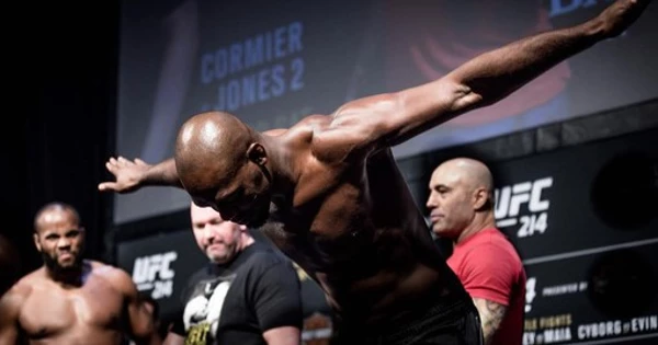 «Сошел с ума из-за Хабиба»: легенды UFC поругались «Сошел с ума из-за Хабиба»: легенды UFC поругались