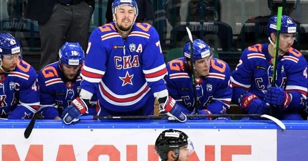 «Спартак» уступил на выезде СКА в матче КХЛ «Спартак» уступил на выезде СКА в матче КХЛ
